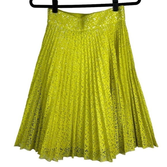 KAREN MILLEN NEON YELLOW KNIFE PLEATE LACE BANDED WAIST KNEE LENGTH SKIRT - Picture 3 of 10